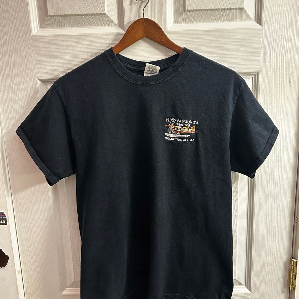 Gildan Black Short Sleeve Men's Tee With Embroidered Logo